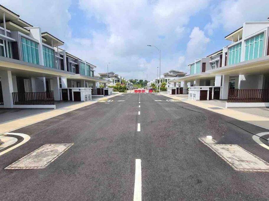Luxury 2-Storey Terrace House Near Ioi City Mall Putrajaya Zewnętrze zdjęcie